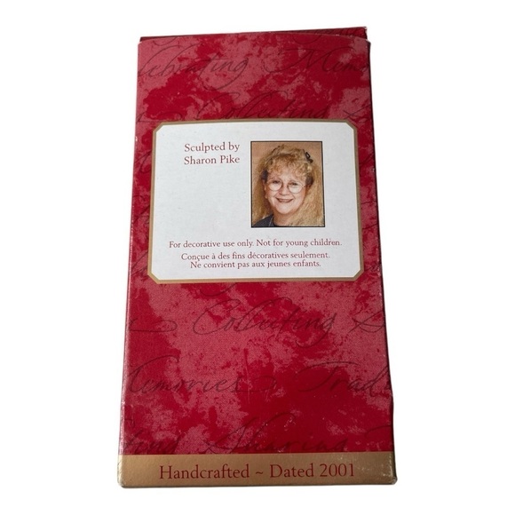 NWT Hallmark Keepsake 2001 Granddaughter Bear Christmas Ornament - Picture 3 of 3